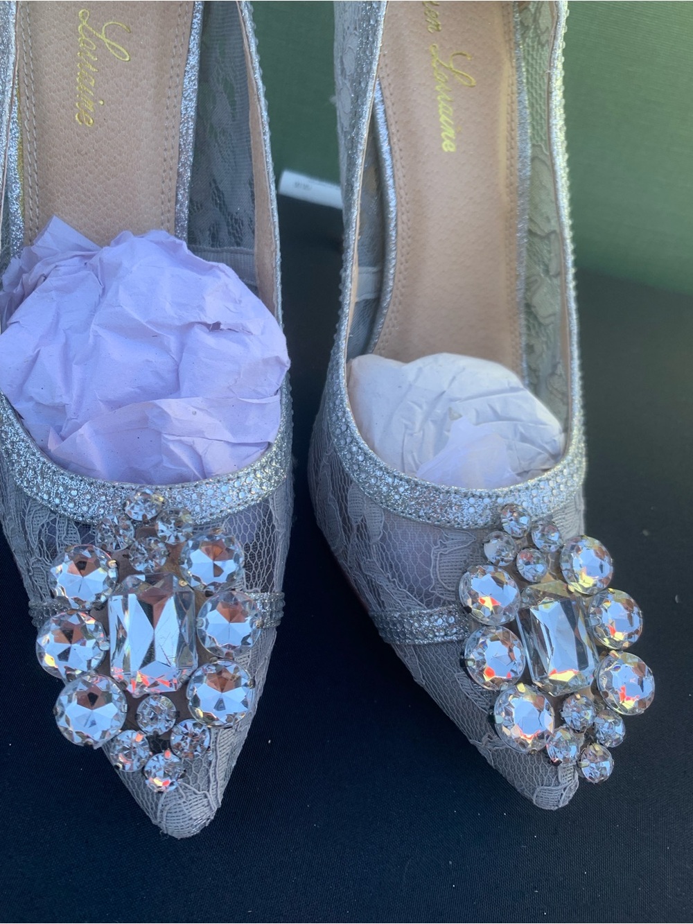 NWOT Silver Lace & Glitter High Heel Pumps with Crystal Accent - Picture 4 of 13